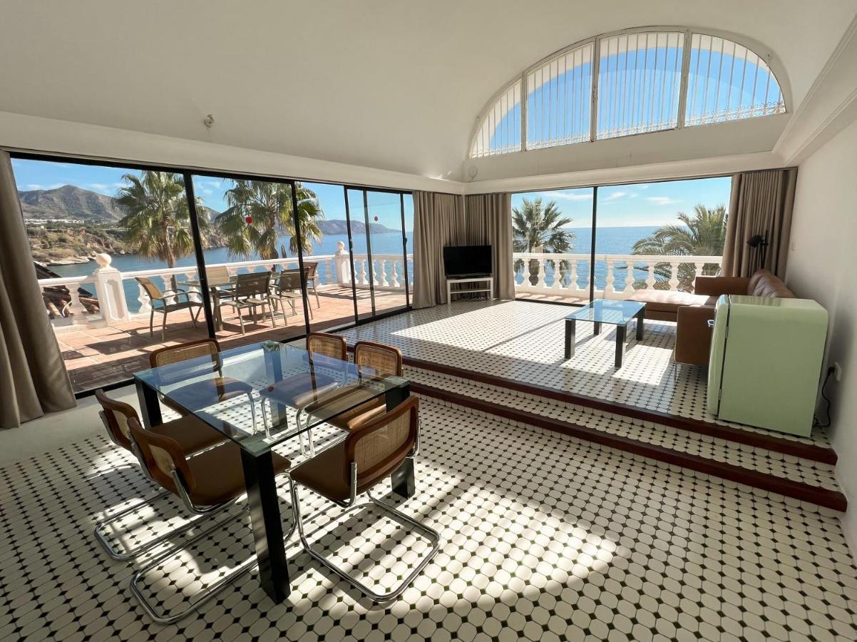 Hotel Paraiso Del Mar نيرخا المظهر الخارجي الصورة