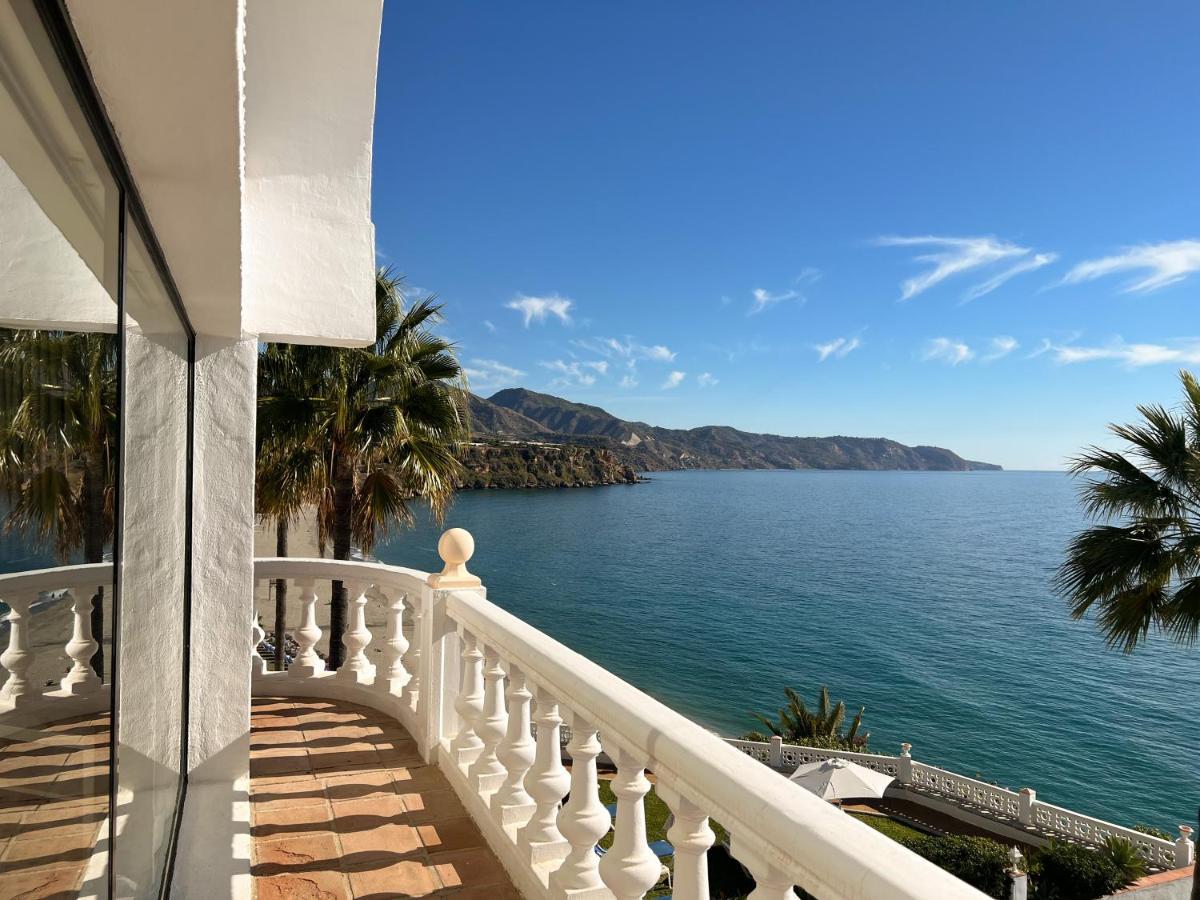 Hotel Paraiso Del Mar نيرخا المظهر الخارجي الصورة